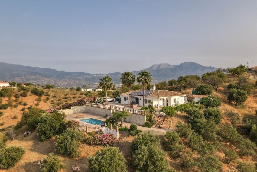 R5060884-Villa-For-Sale-Guaro-Detached-3-Beds-143-Built