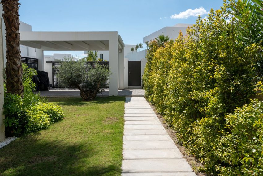 R5061001-Villa-For-Sale-Rio-Real-Detached-4-Beds-236-Built-10