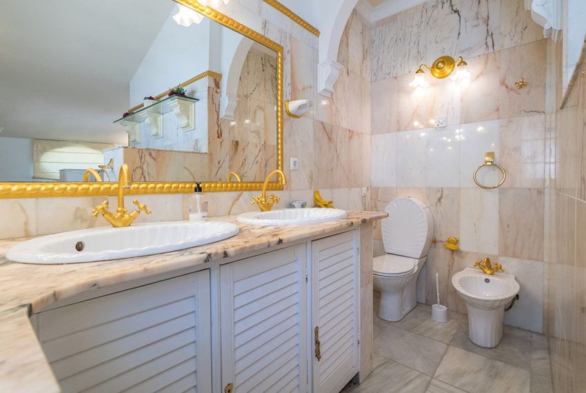 R5061076-Villa-For-Sale-Estepona-Detached-6-Beds-635-Built-17