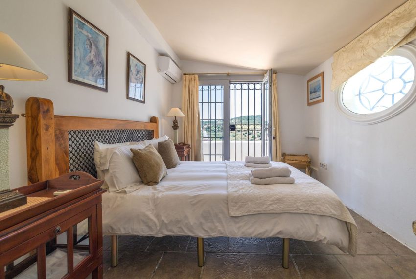 R5061076-Villa-For-Sale-Estepona-Detached-6-Beds-635-Built-19
