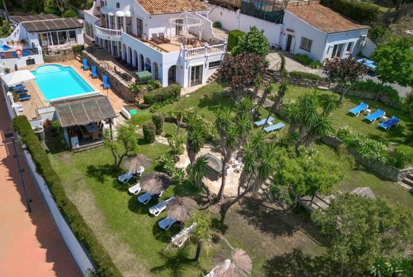 R5061076-Villa-For-Sale-Estepona-Detached-6-Beds-635-Built-2