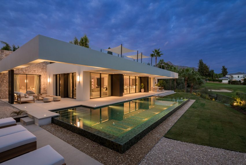R5061187-Villa-For-Sale-Nueva-Andalucia-Detached-4-Beds-408-Built-1