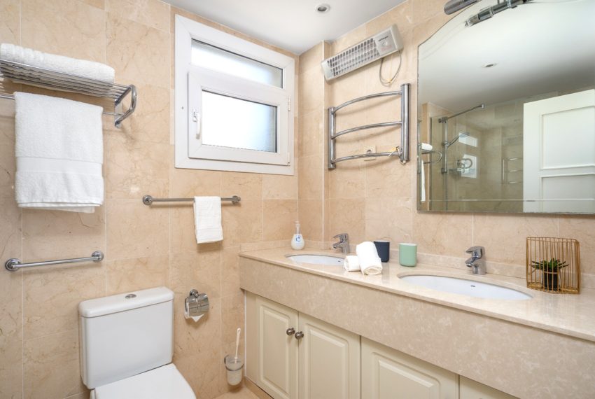R5061232-Apartment-For-Sale-The-Golden-Mile-Middle-Floor-3-Beds-182-Built-17