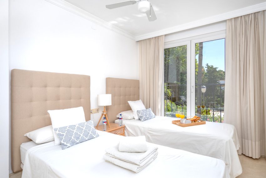 R5061232-Apartment-For-Sale-The-Golden-Mile-Middle-Floor-3-Beds-182-Built-8