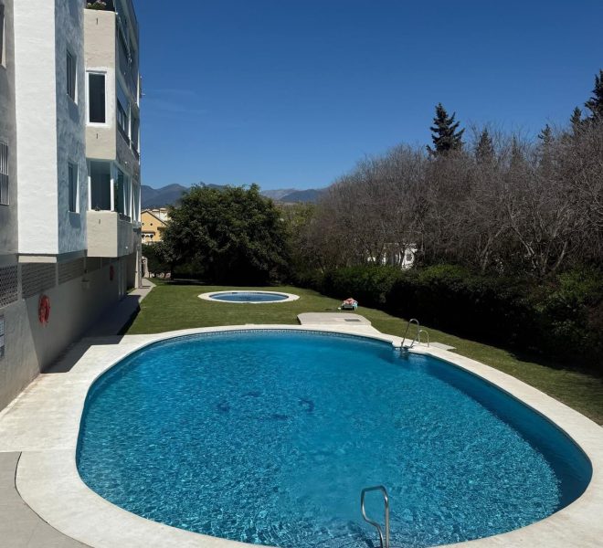 R5061436-Image 1-Ground Floor - 2 Beds - 75 Built