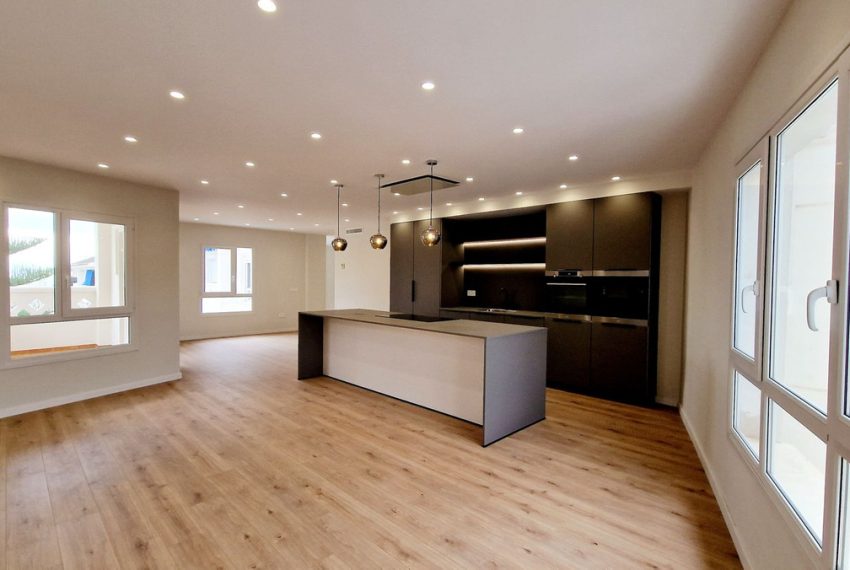 R5061736-Apartment-For-Sale-San-Pedro-de-Alcantara-Penthouse-4-Beds-230-Built-4