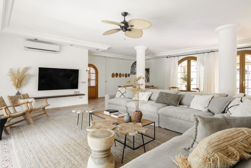 R5061847-Villa-For-Sale-Estepona-Detached-5-Beds-394-Built-4