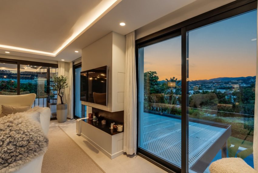 R5061901-Villa-For-Sale-Nueva-Andalucia-Detached-4-Beds-226-Built-13