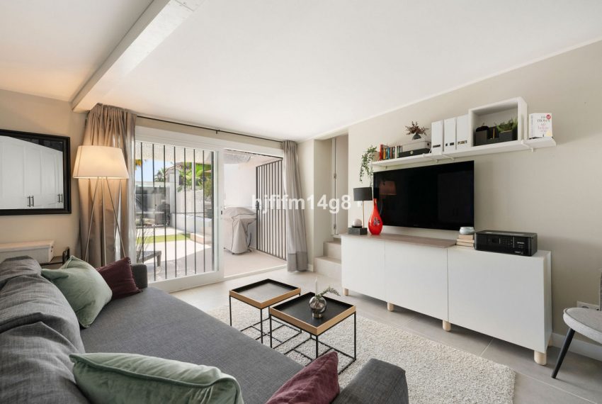 R5061940-Townhouse-For-Sale-Nueva-Andalucia-Terraced-3-Beds-115-Built-8
