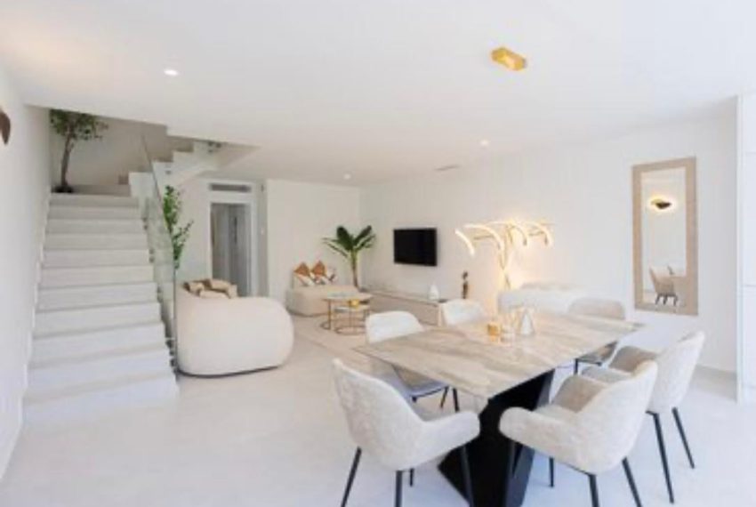 R5062117-Townhouse-For-Sale-Aloha-Terraced-4-Beds-223-Built-6