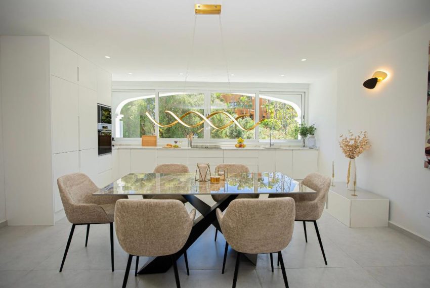 R5062117-Townhouse-For-Sale-Aloha-Terraced-4-Beds-223-Built