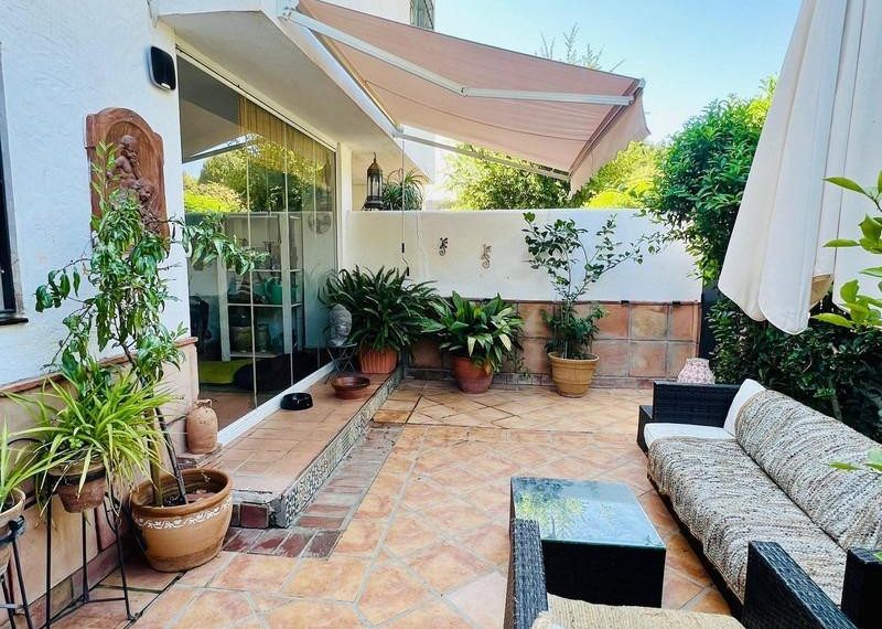 R5062144-Villa-For-Sale-Marbella-Semi-Detached-3-Beds-181-Built-2