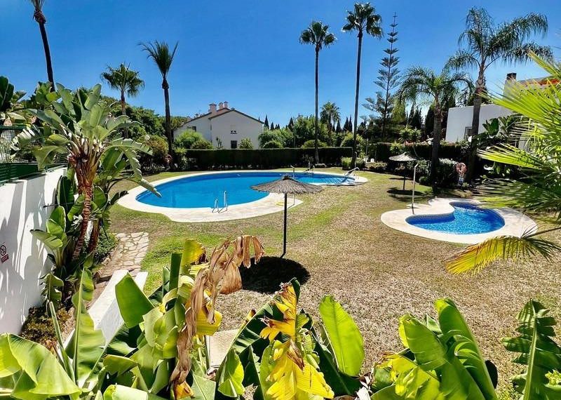 R5062144-Villa-For-Sale-Marbella-Semi-Detached-3-Beds-181-Built
