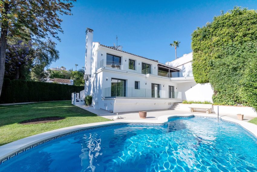 R5063281-Villa-For-Sale-Marbella-Detached-4-Beds-180-Built-1
