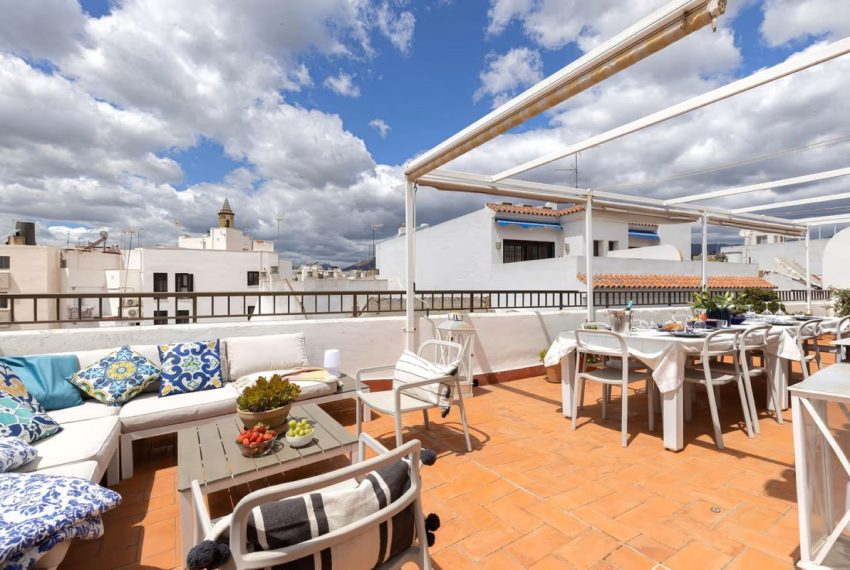 R5063374-Apartment-For-Sale-Estepona-Penthouse-5-Beds-260-Built