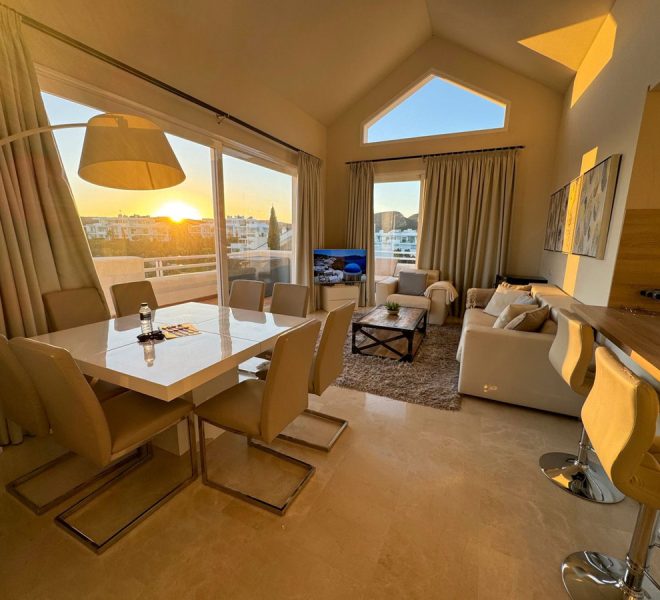 R5063668-Image 1-Penthouse - 2 Beds - 101 Built