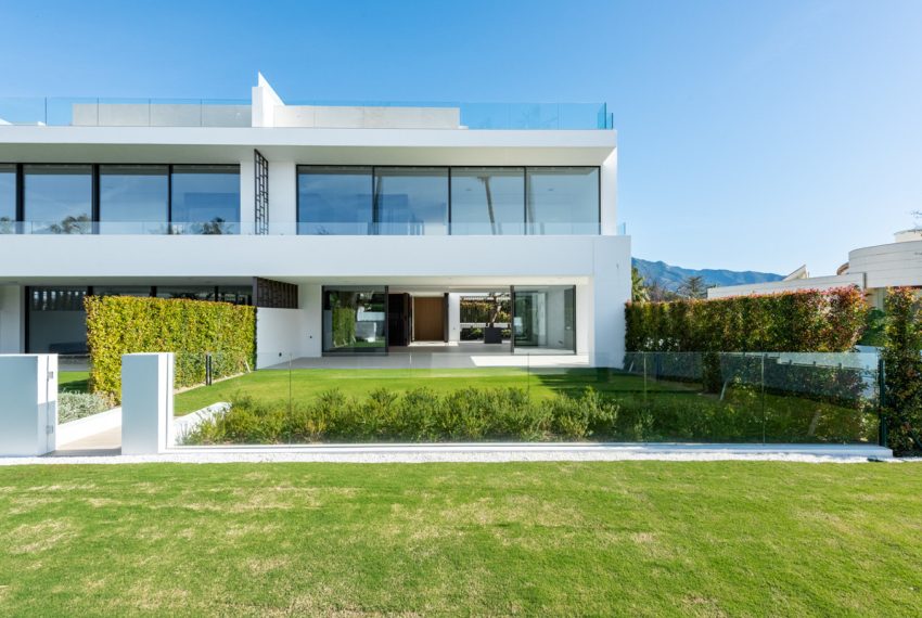 R5063695-Villa-For-Sale-Nueva-Andalucia-Semi-Detached-3-Beds-589-Built-1