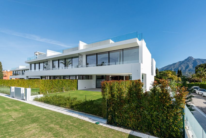 R5063695-Villa-For-Sale-Nueva-Andalucia-Semi-Detached-3-Beds-589-Built-13