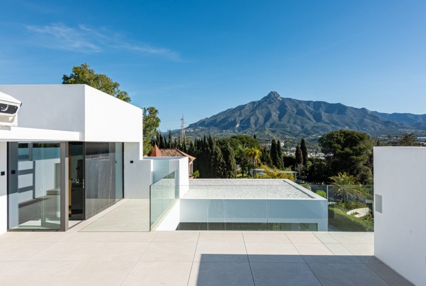 R5063695-Villa-For-Sale-Nueva-Andalucia-Semi-Detached-3-Beds-589-Built-6