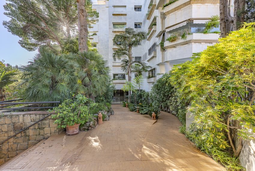 R5063749-Apartment-For-Sale-The-Golden-Mile-Middle-Floor-2-Beds-130-Built-10