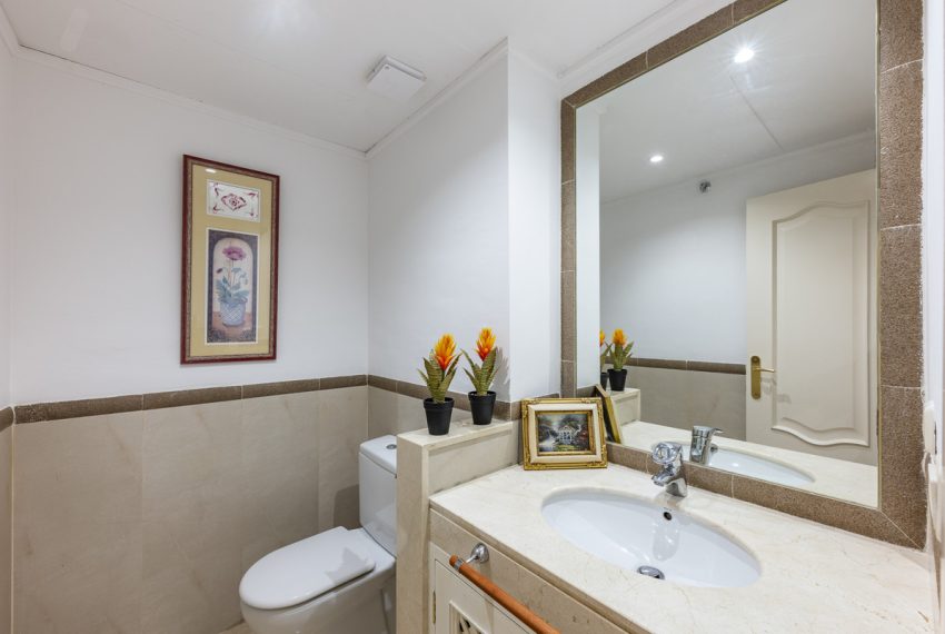 R5063749-Apartment-For-Sale-The-Golden-Mile-Middle-Floor-2-Beds-130-Built-12