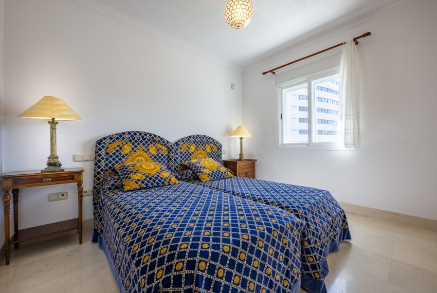 R5063749-Apartment-For-Sale-The-Golden-Mile-Middle-Floor-2-Beds-130-Built-14