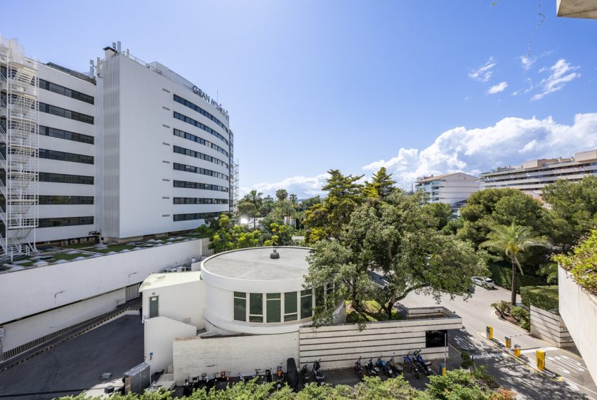 R5063749-Apartment-For-Sale-The-Golden-Mile-Middle-Floor-2-Beds-130-Built-17