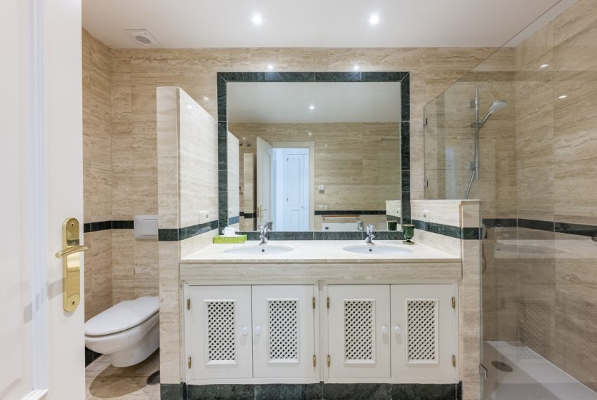 R5063749-Apartment-For-Sale-The-Golden-Mile-Middle-Floor-2-Beds-130-Built-18