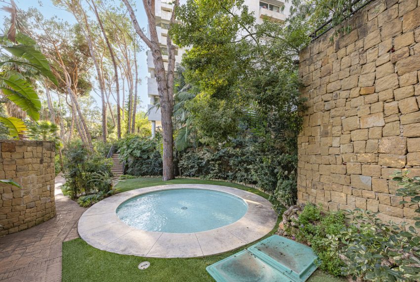 R5063749-Apartment-For-Sale-The-Golden-Mile-Middle-Floor-2-Beds-130-Built-3