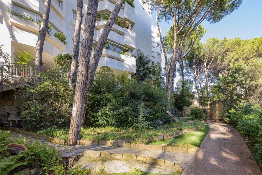 R5063749-Apartment-For-Sale-The-Golden-Mile-Middle-Floor-2-Beds-130-Built-4
