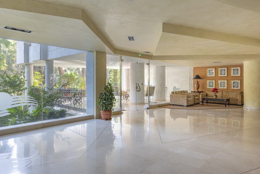R5063749-Apartment-For-Sale-The-Golden-Mile-Middle-Floor-2-Beds-130-Built-8