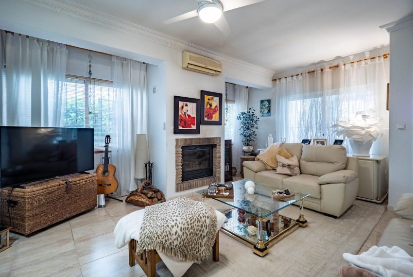 R5063842-Villa-For-Sale-Coin-Detached-3-Beds-191-Built-1
