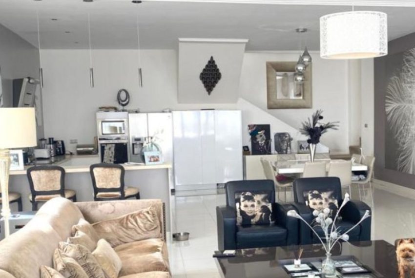 R5063872-Villa-For-Sale-Nueva-Andalucia-Detached-4-Beds-321-Built-13