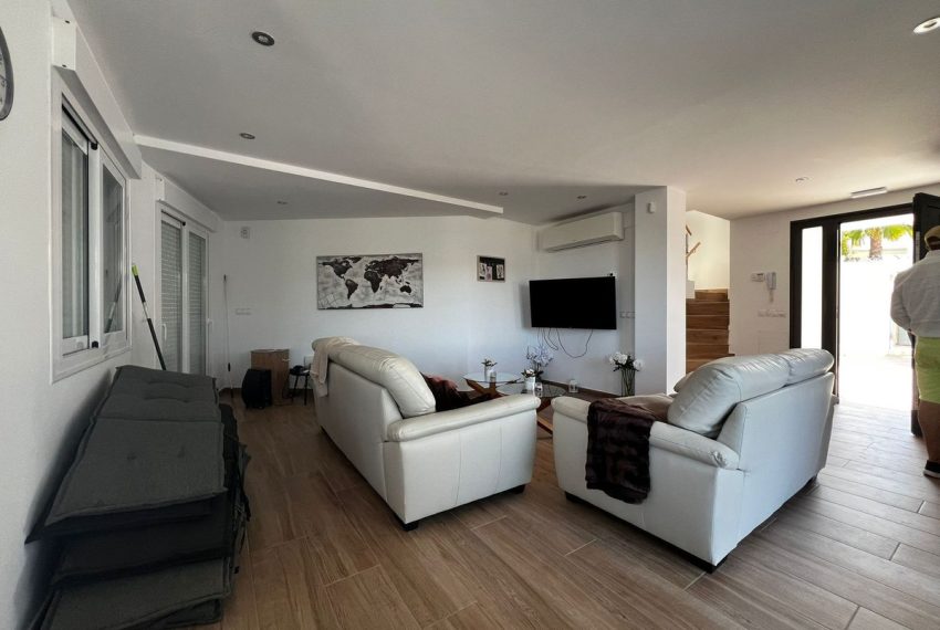 R5064085-Villa-For-Sale-Estepona-Detached-4-Beds-350-Built-12