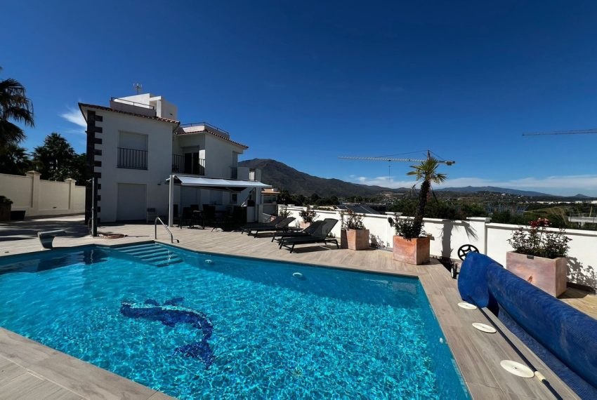R5064085-Villa-For-Sale-Estepona-Detached-4-Beds-350-Built-6