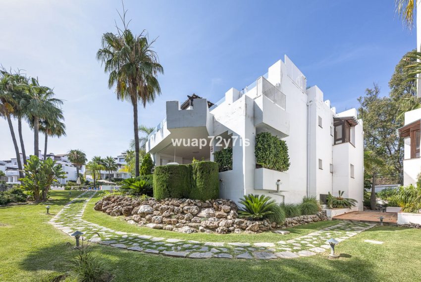 R5064091-Apartment-For-Sale-Nueva-Andalucia-Ground-Floor-3-Beds-120-Built-1