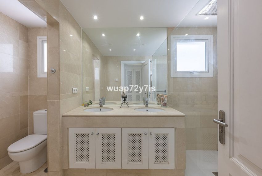 R5064091-Apartment-For-Sale-Nueva-Andalucia-Ground-Floor-3-Beds-120-Built-10