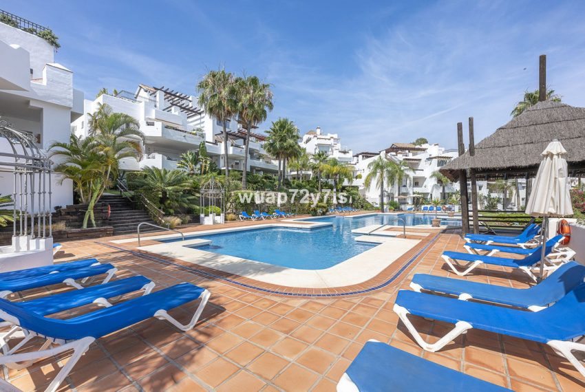 R5064091-Apartment-For-Sale-Nueva-Andalucia-Ground-Floor-3-Beds-120-Built-2