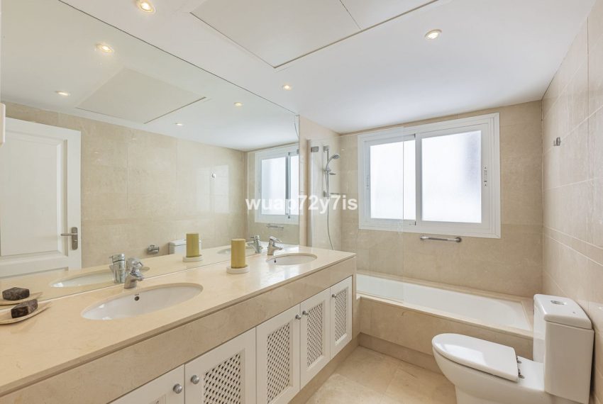 R5064091-Apartment-For-Sale-Nueva-Andalucia-Ground-Floor-3-Beds-120-Built-9