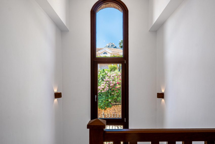 R5064244-Villa-For-Sale-The-Golden-Mile-Detached-6-Beds-666-Built-14