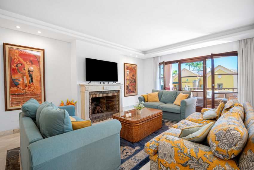R5064244-Villa-For-Sale-The-Golden-Mile-Detached-6-Beds-666-Built-9