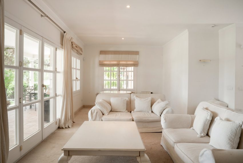 R5064325-Villa-For-Sale-El-Paraiso-Detached-3-Beds-265-Built-4
