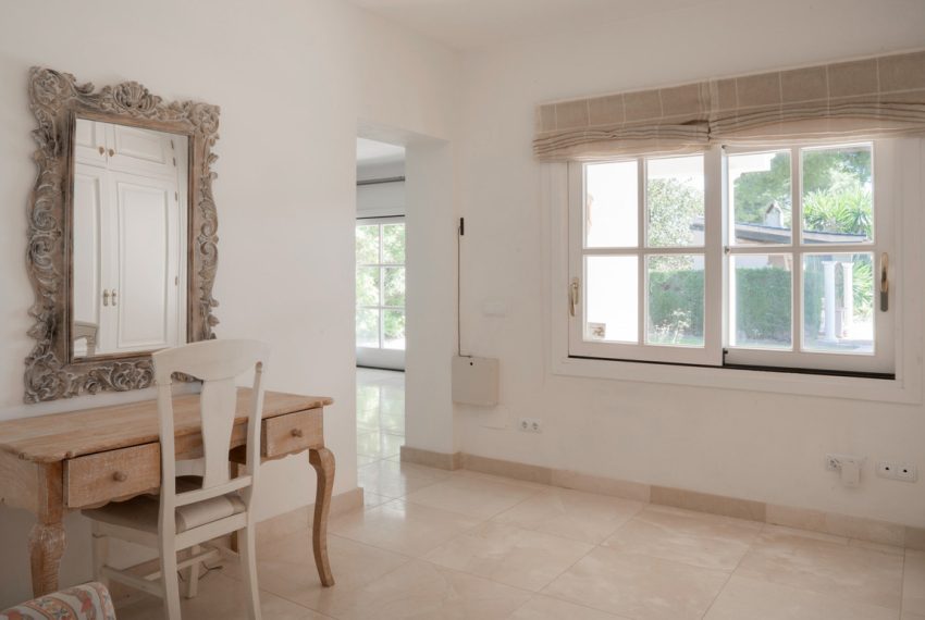 R5064325-Villa-For-Sale-El-Paraiso-Detached-3-Beds-265-Built-7