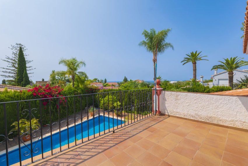 R5064568-Villa-For-Sale-Marbella-Detached-3-Beds-233-Built-2