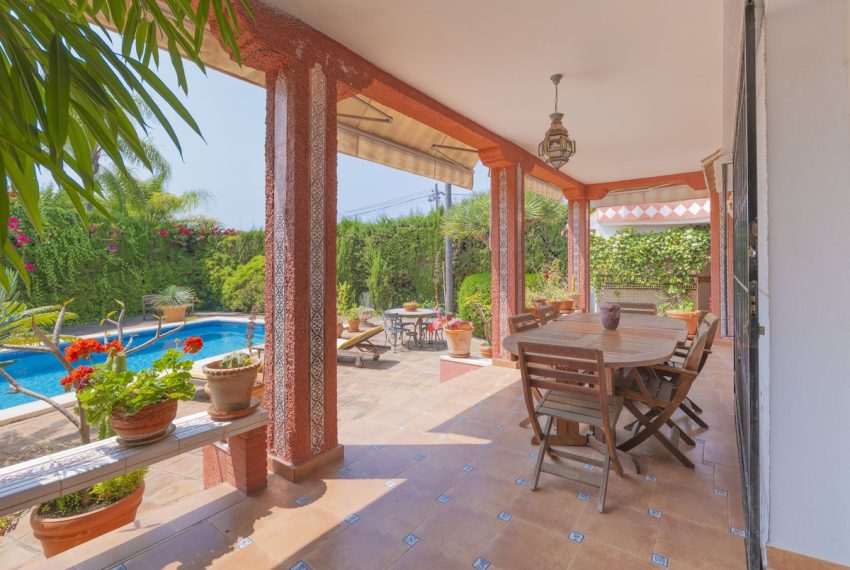 R5064568-Villa-For-Sale-Marbella-Detached-3-Beds-233-Built-3