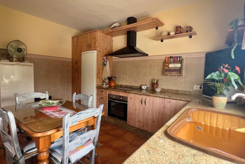 R5064853-Villa-For-Sale-Coin-Detached-3-Beds-130-Built-6