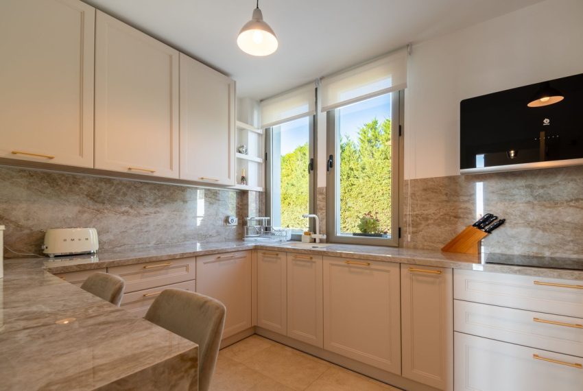 R5065054-Villa-For-Sale-Benahavis-Semi-Detached-4-Beds-198-Built-15