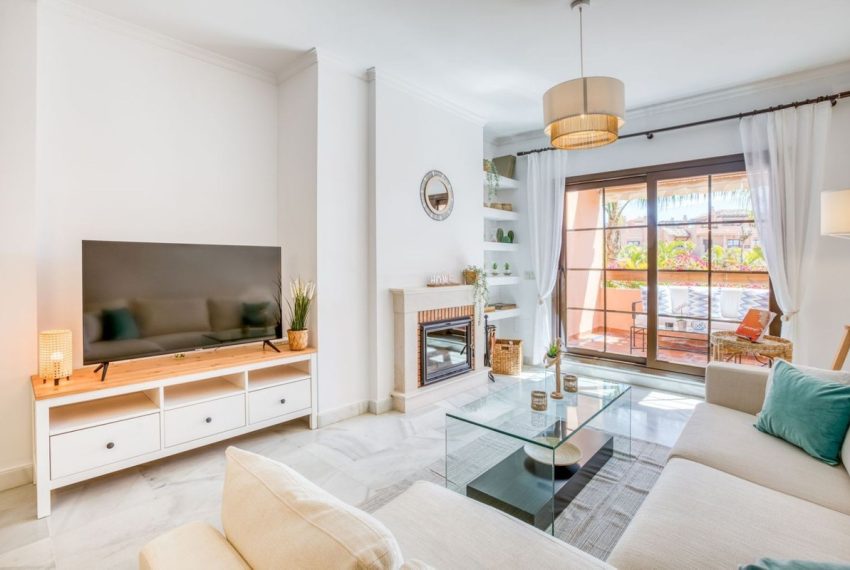 R5065081-Apartment-For-Sale-Hacienda-del-Sol-Middle-Floor-2-Beds-130-Built-8