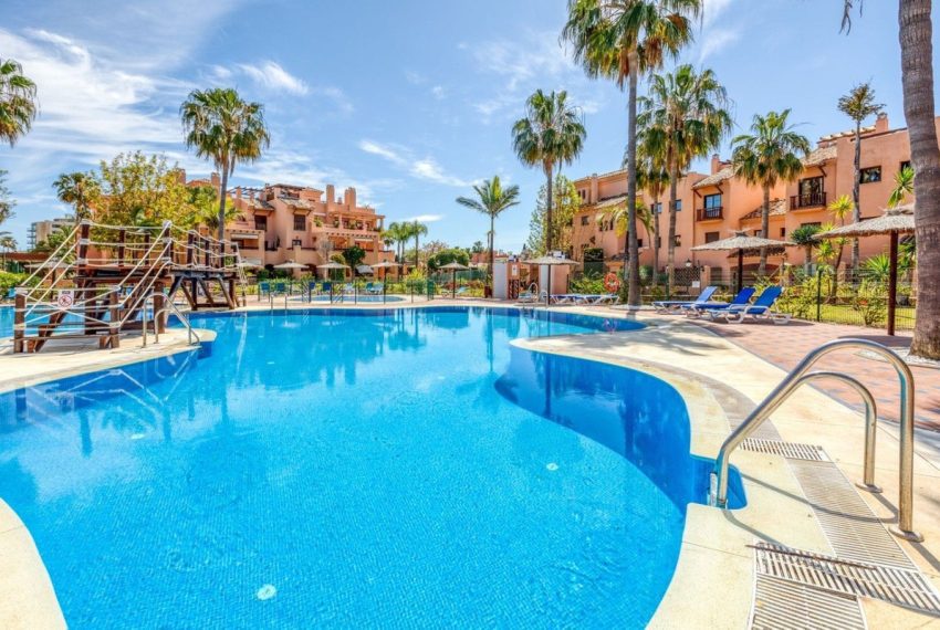 R5065081-Apartment-For-Sale-Hacienda-del-Sol-Middle-Floor-2-Beds-130-Built