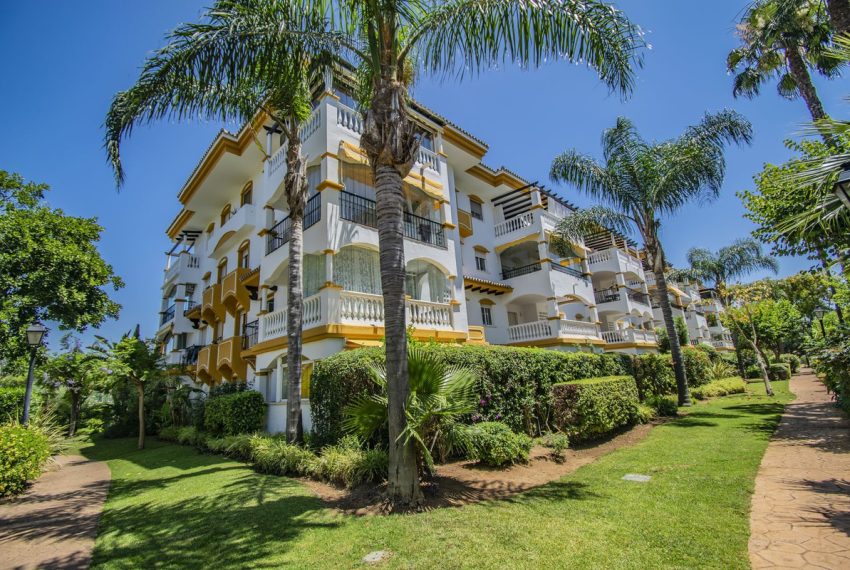 R5065144-Apartment-For-Sale-Nueva-Andalucia-Ground-Floor-3-Beds-94-Built-2